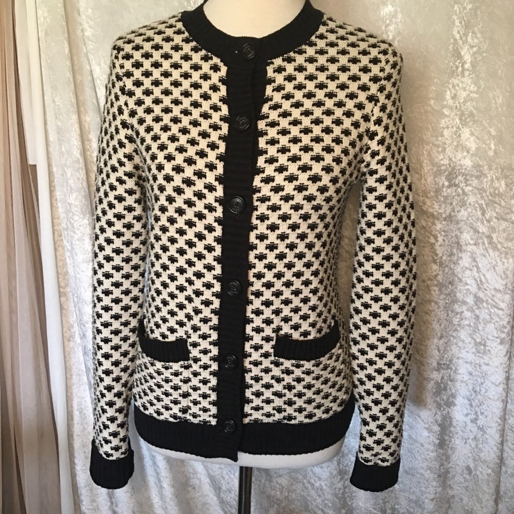 Chaps Button up ladies cotton blend knit Cardigan in Navy and White  Size Small